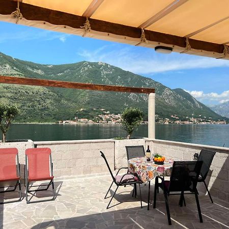 Sea Front 171 Apartment Kotor Exterior foto