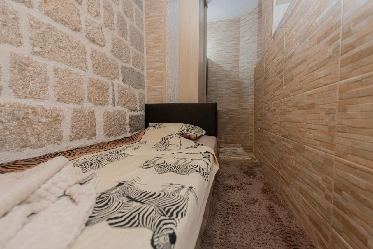 Sea Front 171 Apartment Kotor Exterior foto