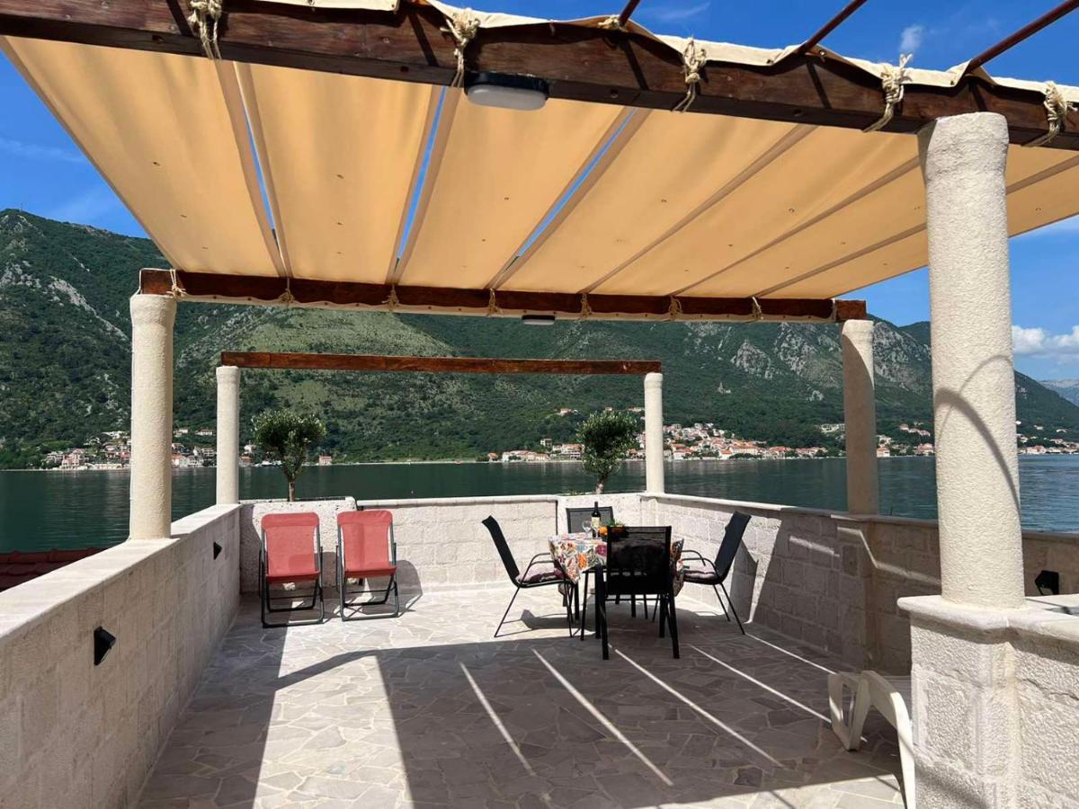 Sea Front 171 Apartment Kotor Exterior foto